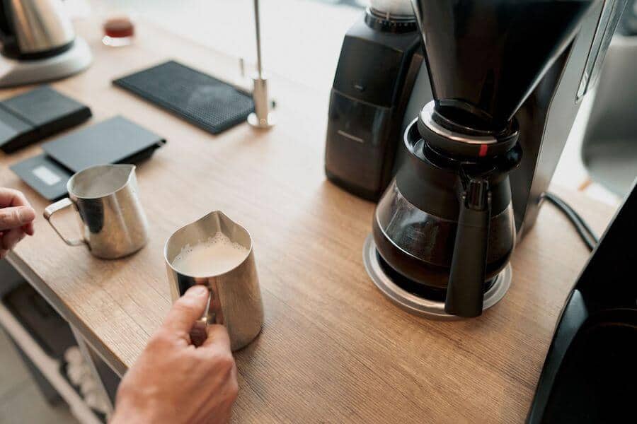 frothing oat milk machine